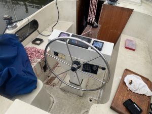 Instrumenthus och Raymarine-instrument